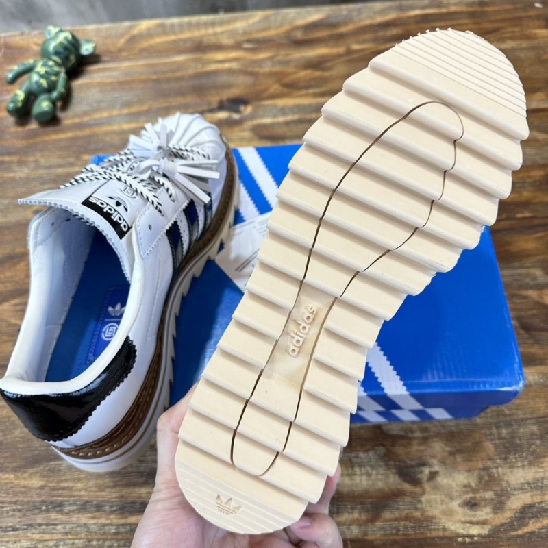 Adidas Sneakers